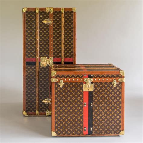 Louis Vuitton trunk vintage